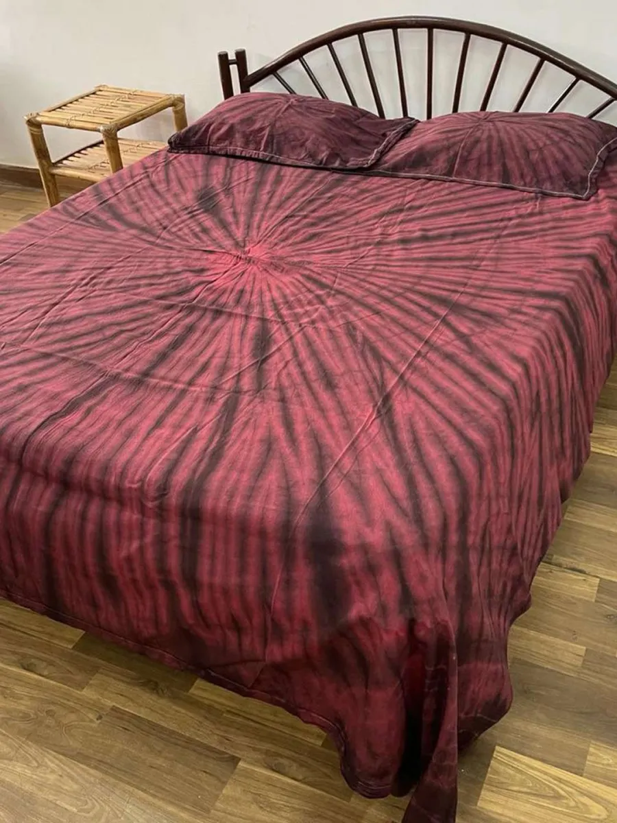 Handwoven Cotton Double Bed Sheet Striped Tie & Dye with Pillow Covers - Maroon