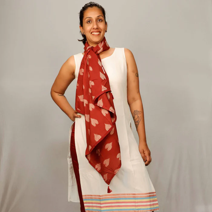 Taash - Queen of Hearts Scarf