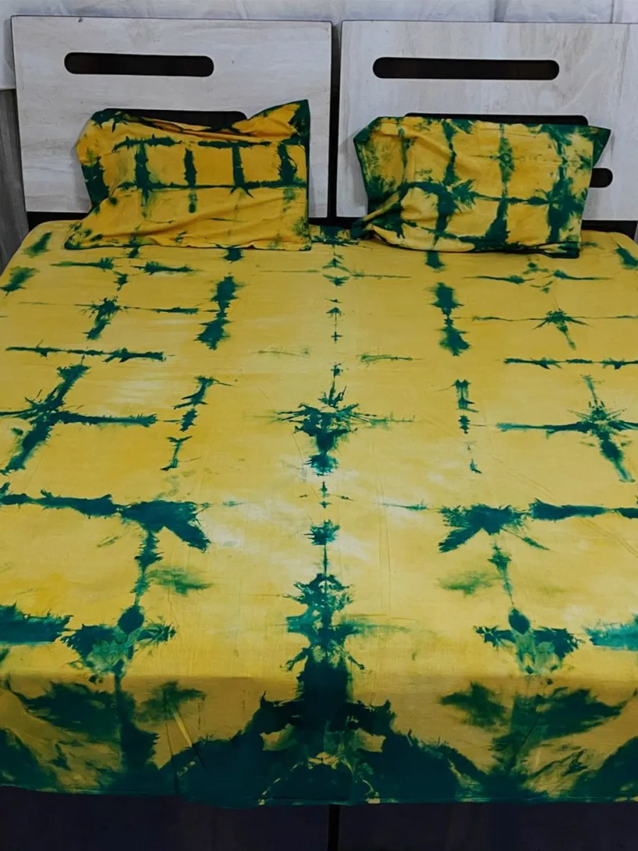 Handwoven Hand Tie Dye Cotton Double Bed Sheet with Pillows-Green and Yellow