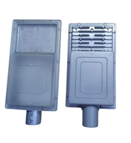 Aluminium Solar Street Light Fixture Semi Integrated PC Lens Model