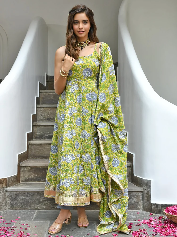 Janasya Women's Mustard Cotton Printed Kurta with Pant and Dupatta