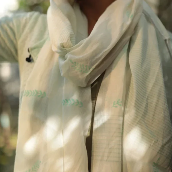 Minty Leaves Handloom Organic Cotton Stole - Image 3