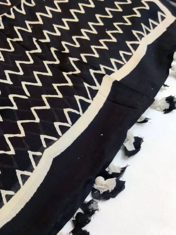Handblock Printed Mulmul Cotton Stole - Image 3