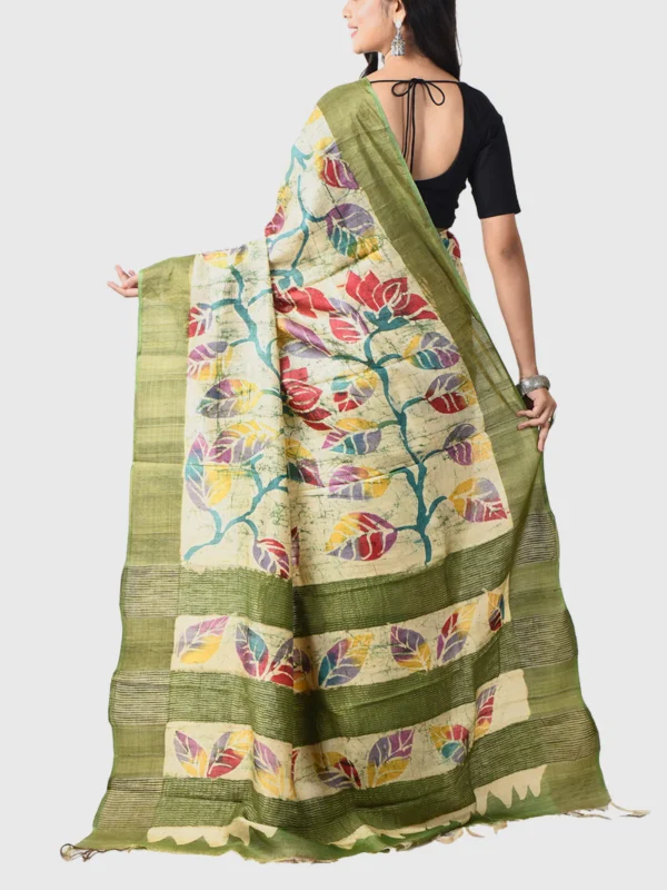 Handwoven Hand Batik Tussar Silk Saree And Blouse Piece With Silk Mark Green And Cream - Image 4