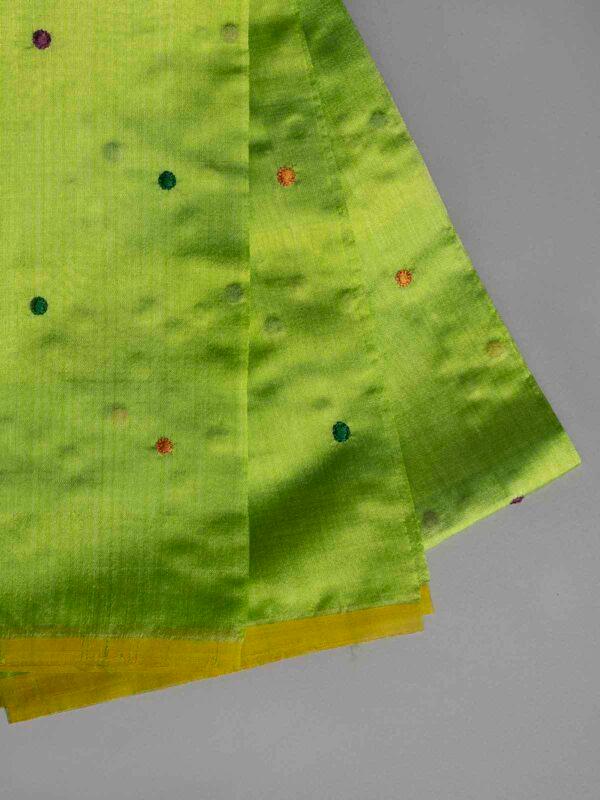 Handwoven Maheshwari With Dot Booti Saree Khaki With Blouse Piece - Image 4